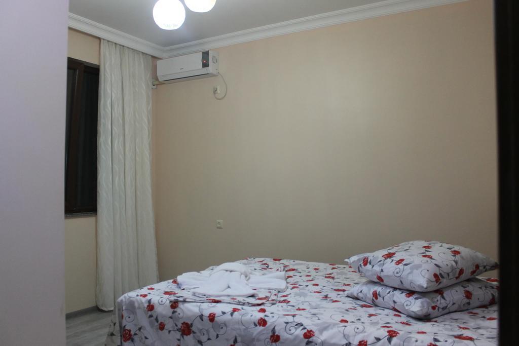 Marani Hotel Batumi Room photo