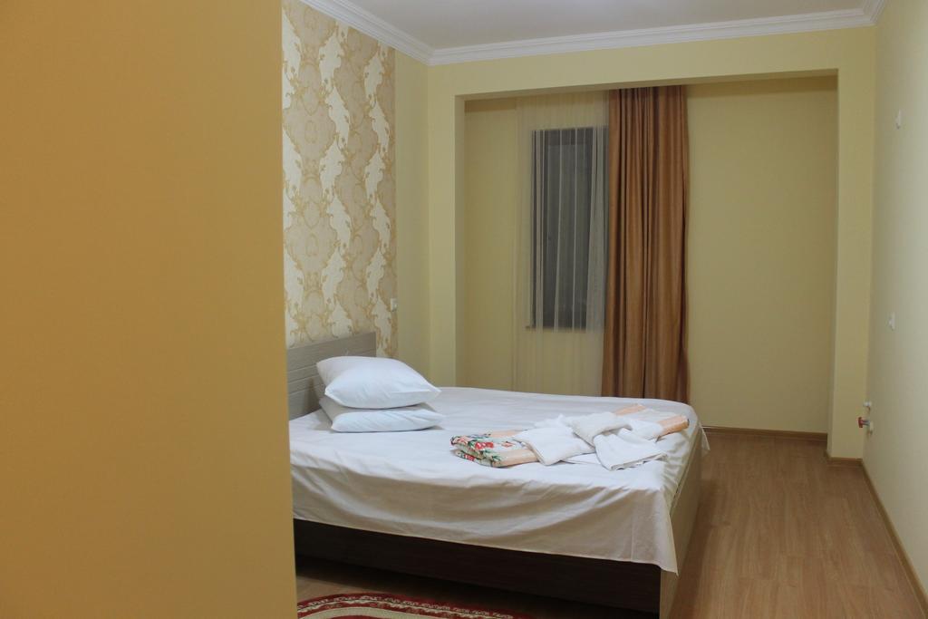 Marani Hotel Batumi Room photo