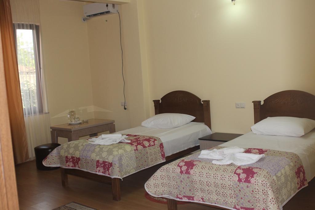 Marani Hotel Batumi Room photo